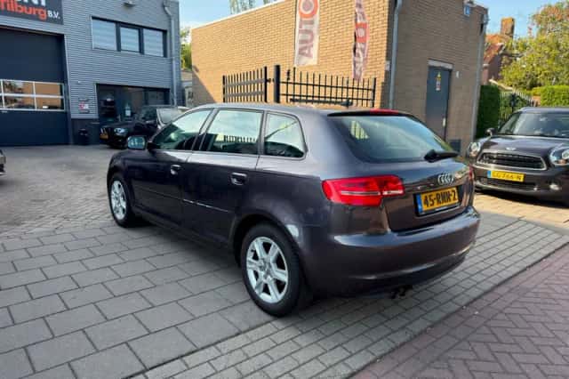 Audi A3 (2011) thumbnail 6