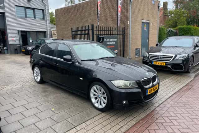 BMW 3-Serie (2009) thumbnail 3