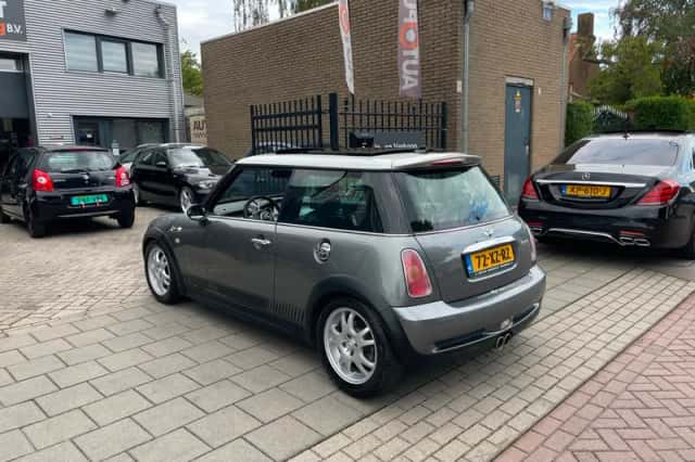 MINI Cooper S (2003) thumbnail 6
