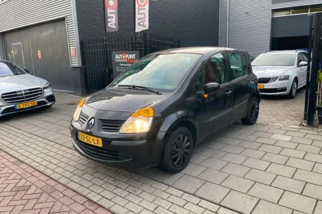 Renault Modus (2006) thumbnail 1