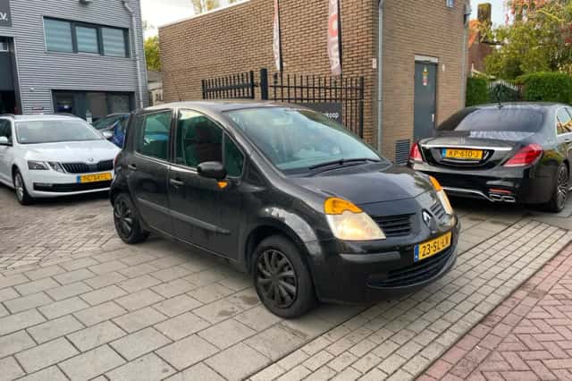 Renault Modus (2006) thumbnail 3