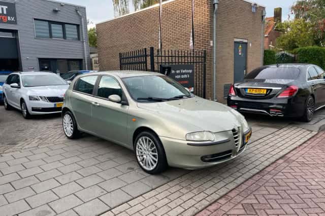 Alfa Romeo 147 (2003) thumbnail 3