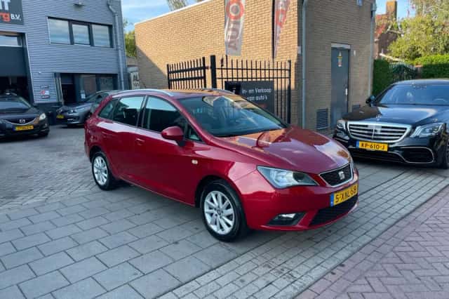 SEAT Ibiza (2015) thumbnail 3