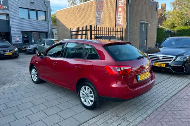 SEAT Ibiza (2015) thumbnail 5