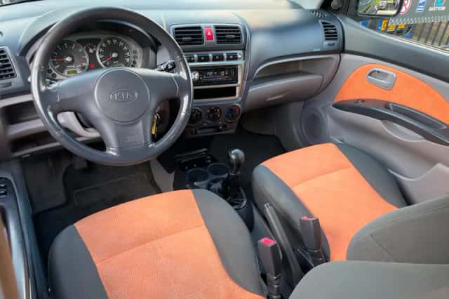 Kia Picanto (2006) thumbnail 6