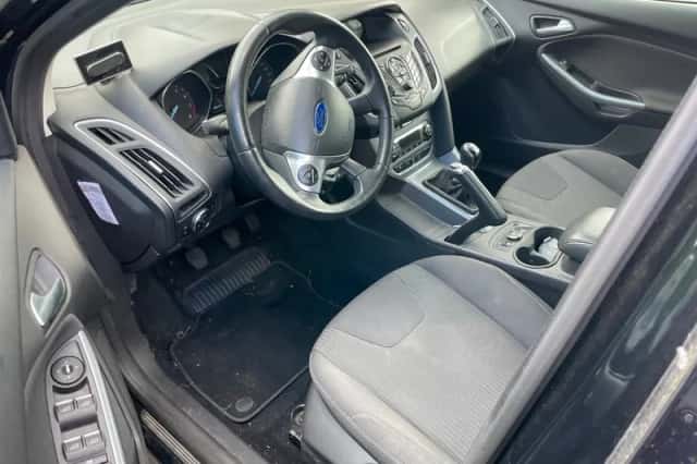 Ford Focus (2014) thumbnail 5