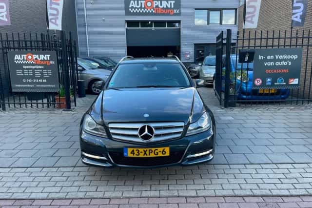 Mercedes-Benz C-Klasse (2012) thumbnail 2