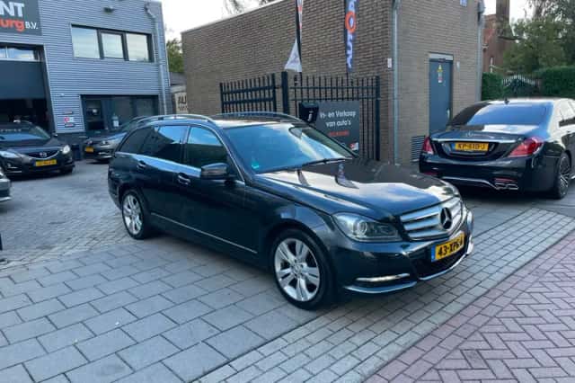 Mercedes-Benz C-Klasse (2012) thumbnail 3