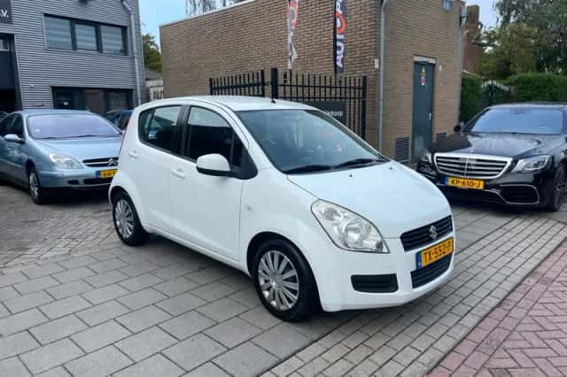 Suzuki Splash (2010) thumbnail 3