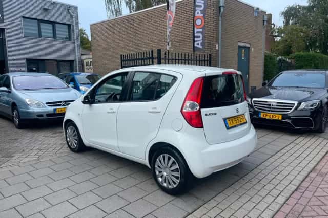 Suzuki Splash (2010) thumbnail 6