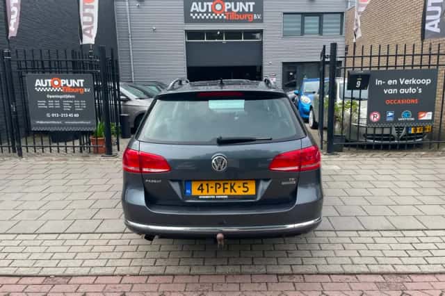 Volkswagen Passat (2011) thumbnail 5