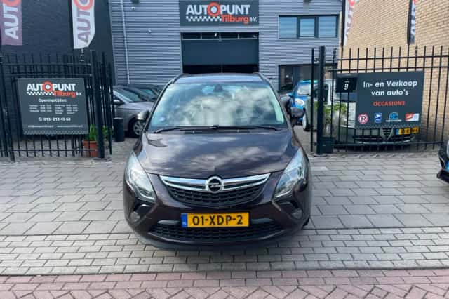 Opel Zafira (2012) thumbnail 2