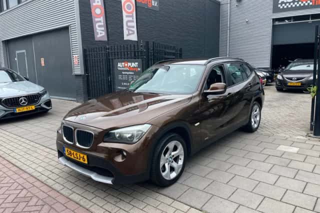 BMW X1 (2010) thumbnail 1
