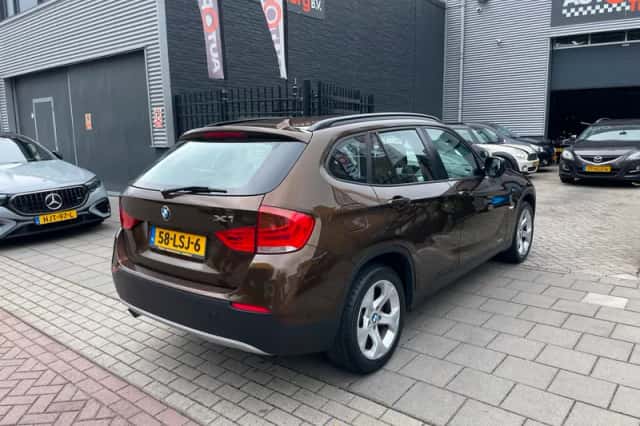 BMW X1 (2010) thumbnail 4