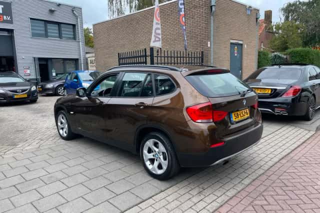BMW X1 (2010) thumbnail 6