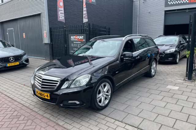 Mercedes-Benz E-Klasse (2010) thumbnail 1