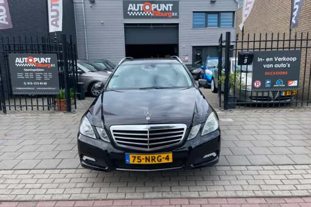 Mercedes-Benz E-Klasse (2010) thumbnail 2