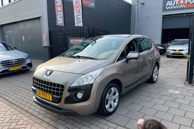 Peugeot 3008 (2011) thumbnail 1