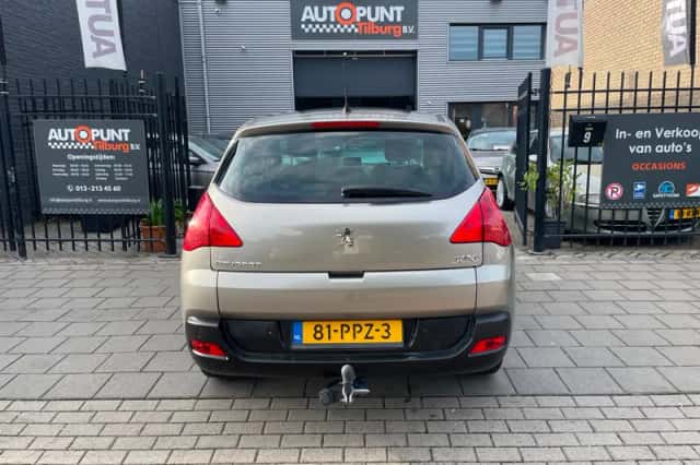 Peugeot 3008 (2011) thumbnail 5