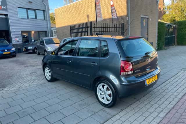 Volkswagen Polo (2008) thumbnail 6