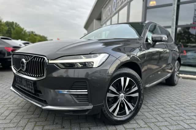 Volvo XC60 (2023) thumbnail 2