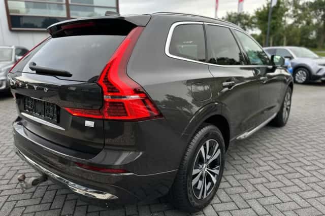 Volvo XC60 (2023) thumbnail 6