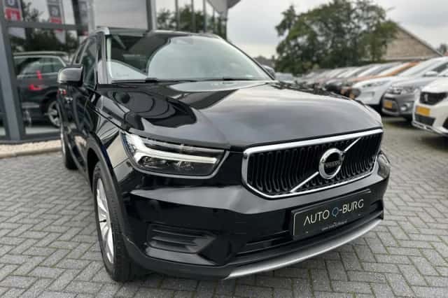 Volvo XC40 (2022) thumbnail 5