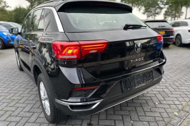 Volkswagen T-Roc (2021) thumbnail 5