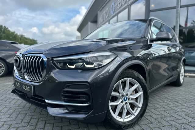 BMW X5 (2023) thumbnail 1