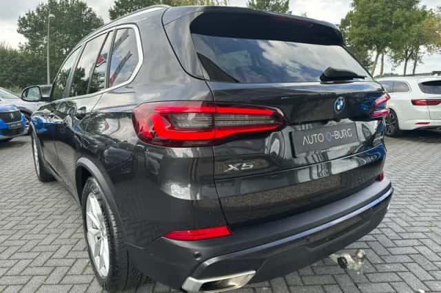 BMW X5 (2023) thumbnail 5