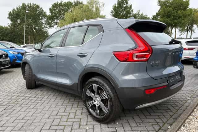 Volvo XC40 (2021) thumbnail 4