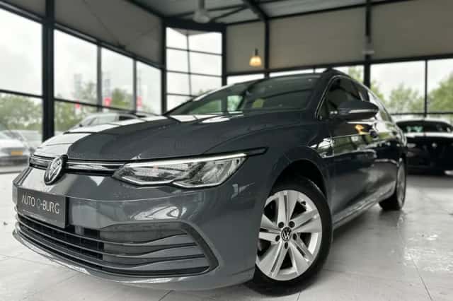 Volkswagen Golf (2021) thumbnail 2