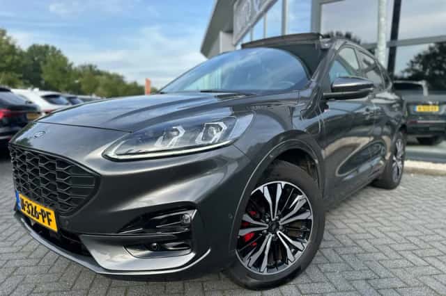 Ford Kuga (2022) thumbnail 1