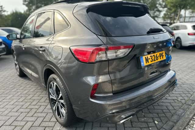 Ford Kuga (2022) thumbnail 6