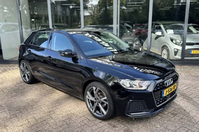 Audi A1 (2019) thumbnail 4