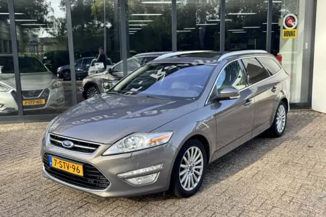 Ford Mondeo (2013) thumbnail 2