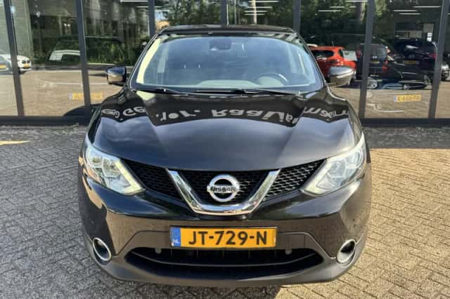 Nissan Qashqai (2016) thumbnail 3