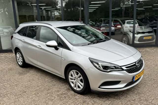 Opel Astra (2018) thumbnail 4