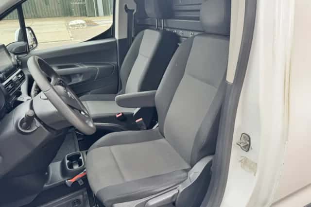 Opel Combo (2021) thumbnail 5