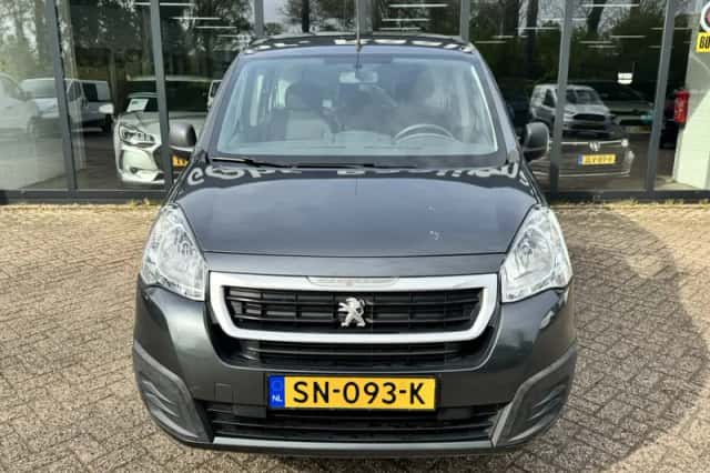 Peugeot Partner (2018) thumbnail 3
