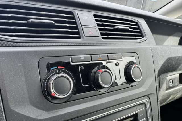 Volkswagen Caddy (2018) thumbnail 6