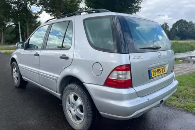 Mercedes-Benz ML-Klasse (2001) thumbnail 3