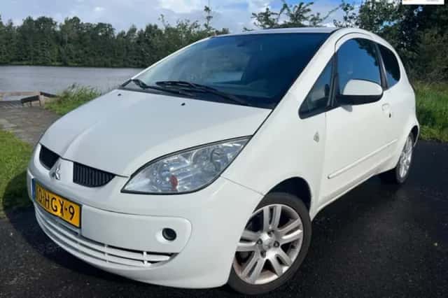 Mitsubishi Colt (2007) thumbnail 1