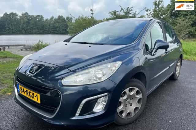 Peugeot 308 (2011) thumbnail 1