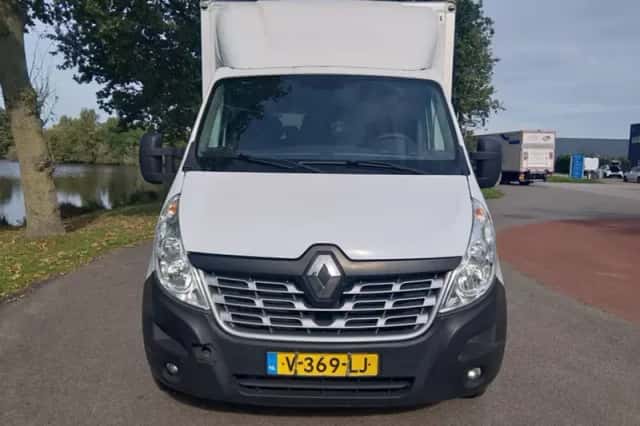 Renault Master (2018) thumbnail 3