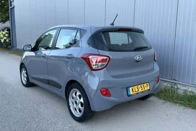 Hyundai i10 (2014) thumbnail 2