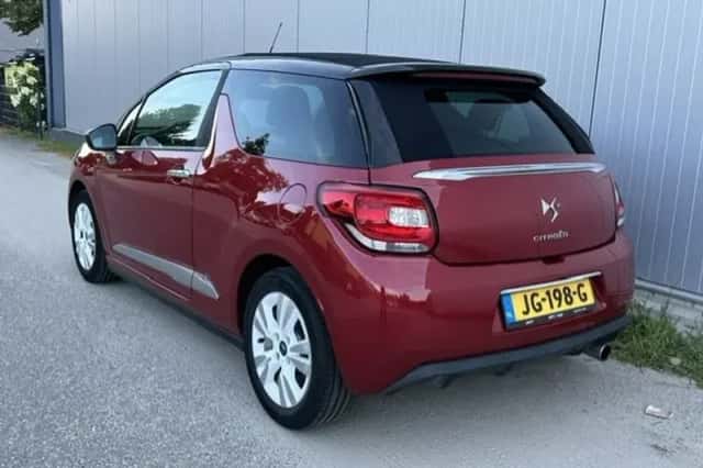 Citroën DS3 (2013) thumbnail 2