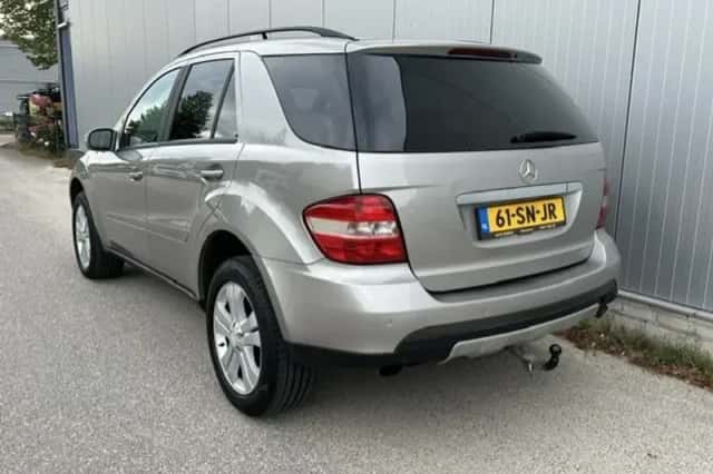 Mercedes-Benz M-Klasse (2006) thumbnail 2