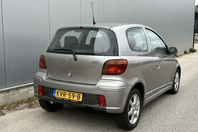 Toyota Yaris (2005) thumbnail 3