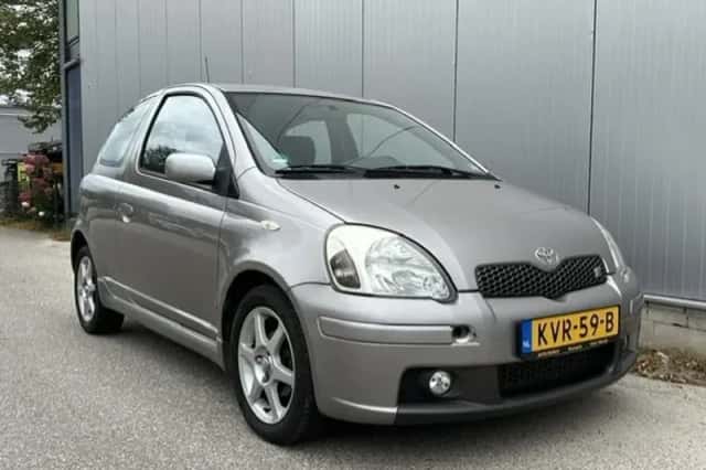 Toyota Yaris (2005) thumbnail 4